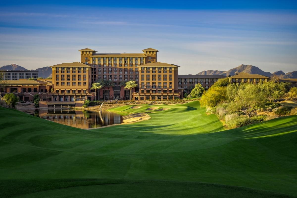 Exclusive Outdoor Escapes: Desert Luxury & Adventure in Scottsdale